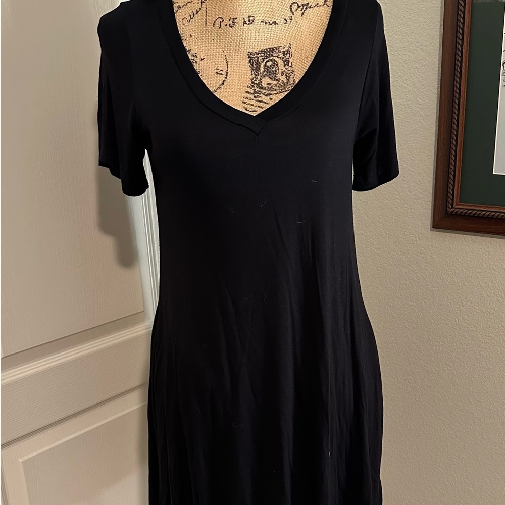 Black V-Neck Women's Tee Shirt Dress